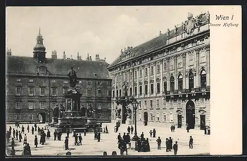 AK Wien, Hofburg, Inneres der Burg mit Denkmal