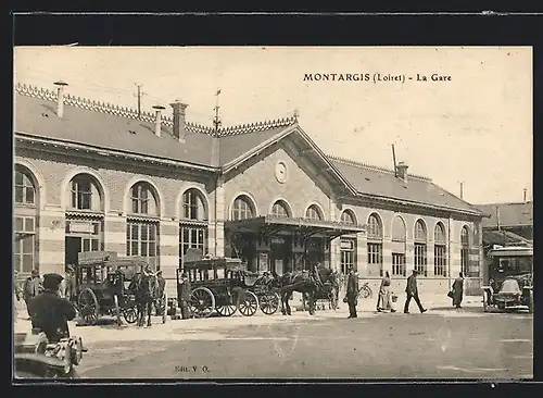 AK Montargis, La Gare, Bahnhof