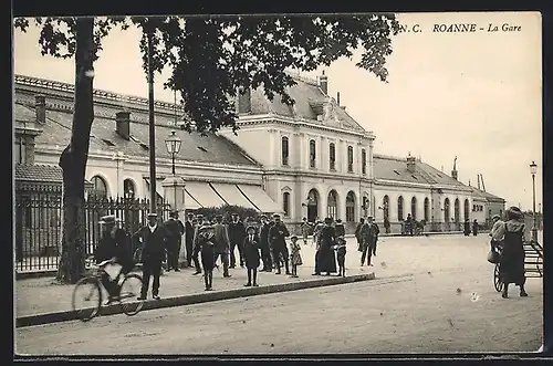 AK Roanne, La Gare, Bahnhof