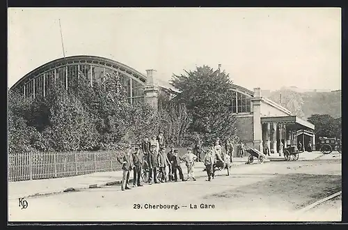 AK Cherbourg, La Gare, Bahnhof