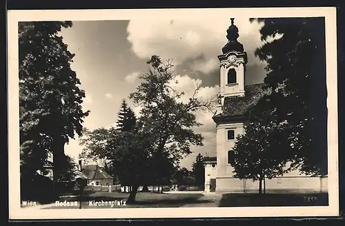 AK Wien-Rodaun, Kirchenplatz mit Kirche, Ortspartie