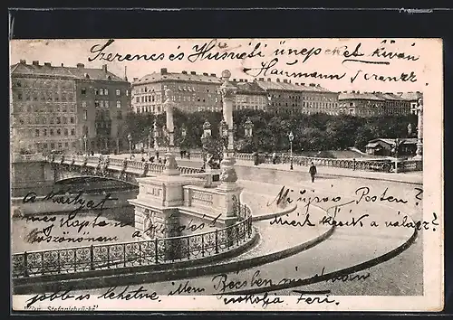 AK Wien, Stefaniebrücke mit Passanten