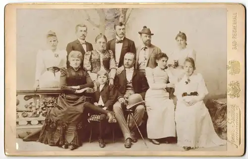 Fotografie Franz Grainer, Reichenhall, Ansicht Reichenhall, Blick auf das Ateliersgebäude mit Werbeaufschrift