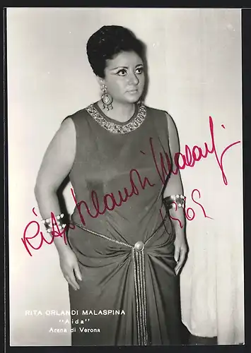 AK Opernsängerin Rita Orlandi Malaspina in Aida, original Autograph