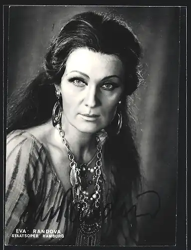AK Opernsängerin Eva Randova der Staatsoper Hamburg, mit original Autograph