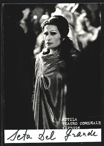 AK Opernsängerin Seta del Grande in Attila, mit original Autograph