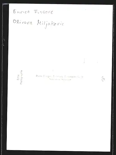 AK Opernsänger Enrico Fissore und Olivera Miljakovic in Kostümen auf der Bühne, mit original Autograph