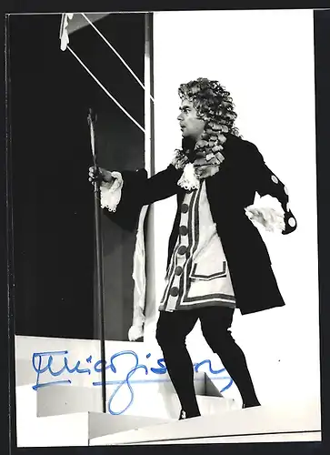 AK Opernsänger Enrico Fissore im Kostüm auf der Bühne, mit original Autograph