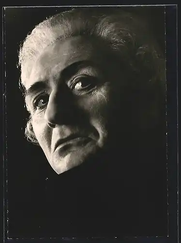 AK Opernsänger Herbert Fliether im schwarzen Anzug, mit original Autograph