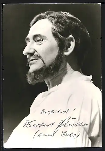 AK Opernsänger Herbert Fliether im weissen Hemd, mit original Autograph