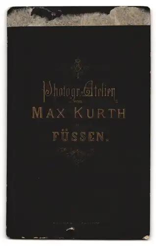Fotografie Max Kurth, Füssen, Bürgerlicher Mann mit Vollbart und schmucken Ringen am Finger, mit Schlüsselbund