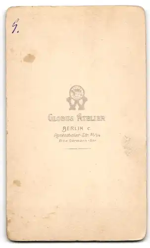 Fotografie Atelier Globus, Berlin, Rosenthaler-Str. 53-54, Bürgerliche Dame mit zwei jungen Frauen