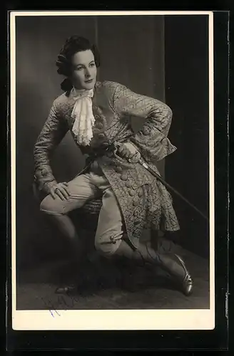 AK Opernsängerin Karola Mayer im Kostüm, mit original Autograph