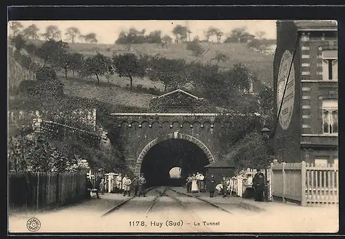 AK Huy, Le Tunnel