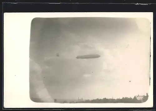 Foto-AK Zeppelin in der Luft