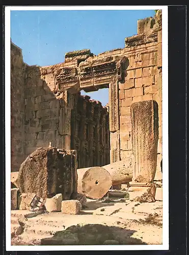 AK Baalbek, Temple de Baccchus, Le Portail