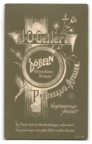 Fotografie J. O. Geilert, Döbeln, Schiesshaus-Strasse, Jugendliches Mädchen im schwarzen Kleid mit filigraner Kette