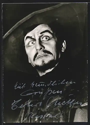 AK Opernsänger Herbert Fliether mit erschrockenem Blick, mit original Autograph