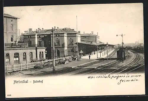 AK Herbesthal, Bahnhof mit Bahnsteig und Schienen aus der Vogelschau