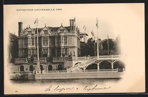 AK Paris, Exposition universelle de 1900, Gebäude mit Brücke, vom Wasser gesehen