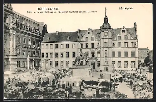 AK Düsseldorf, Altes u. neues Rathaus mit Denkmal Kurfürst Johann Wilhelm am Marktplatz