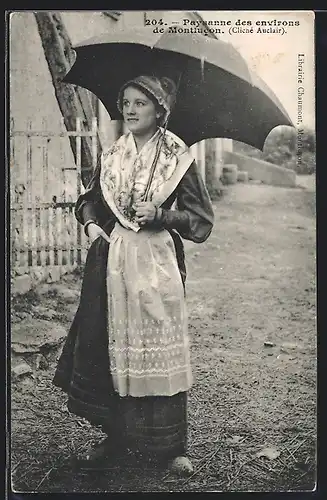 AK Montlucon /Auvergne, Paysanne