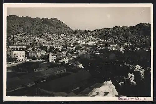 AK Cetinje, Ortsansicht gegen eine Hügelkette