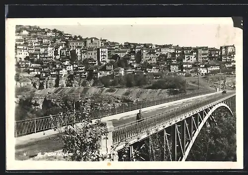 AK Weliko Tarnowo, Ortsansicht über eine Brücke