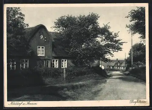 AK Norddorf a. Amrum, Partie mit Häusern aus der Dorfstrasse