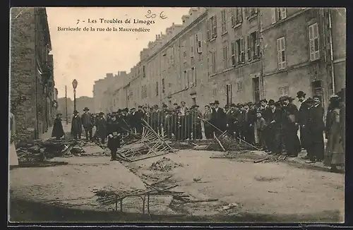 AK Limoges, Barricade de la rue de la Mauviendière, Les Troubles de Limoges
