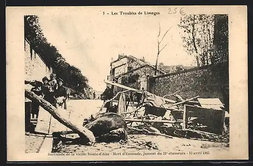 AK Limoges, Troubles de Limoges Avril 1905, Barricade de la vieille Route d`Aixe