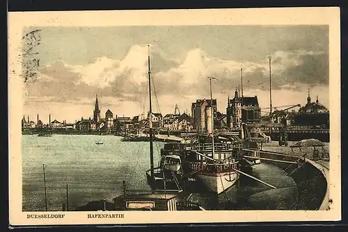 AK Düsseldorf, Hafenpanorama mit angedockten Schiffen und Booten