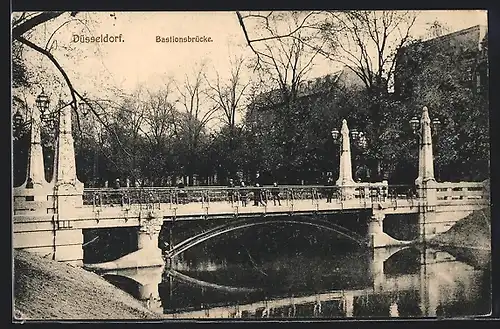 AK Düsseldorf, Uferpartie an der Bastionsbrücke