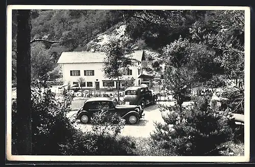 AK Sierre, Restaurant Ermitage mit Autos