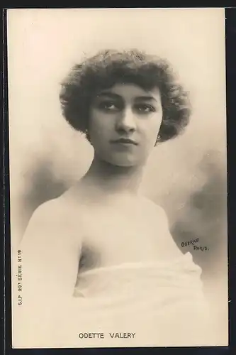 AK Schauspielerin Odette Vallery im Porträt