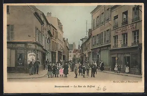 AK Beaumont, La Rue du Beffroi