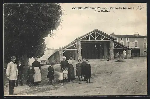 AK Couhé-Vérac, Place du Marché, les Halles