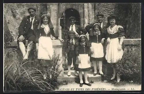 AK Les Pyrénées, Montagnards