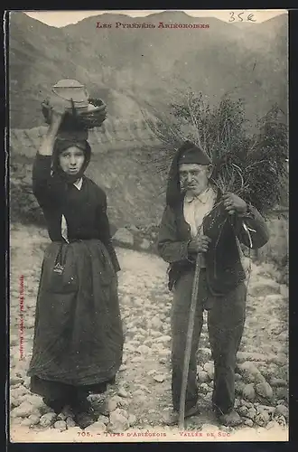 AK altes Bauernpaar aus Ariége, Vallée du Suc