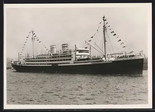 AK Motorschiff Orinoco, Steuerbordseite des Passagierschiffes
