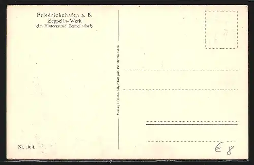 AK Friedrichshafen, Zeppelin-Werft, im Hintergrund Zeppelindorf