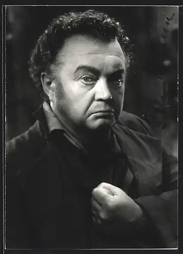 AK Opernsänger John Kollmann mit geschlossener Faust, mit original Autograph