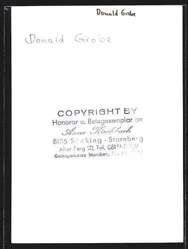 AK Opernsänger Donald Grobe im Kostüm mit weisser Schleife, mit original Autograph