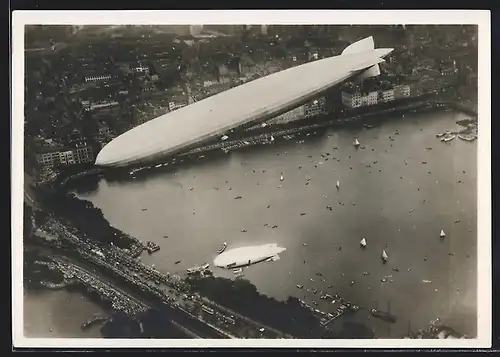 AK Hamburg, Graf Zeppelin und Parseval über der Alster, Fliegeraufnahme