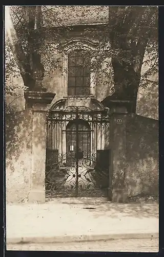 Foto-AK Erfurt, Martinikirche, Hofeingang mit Tor