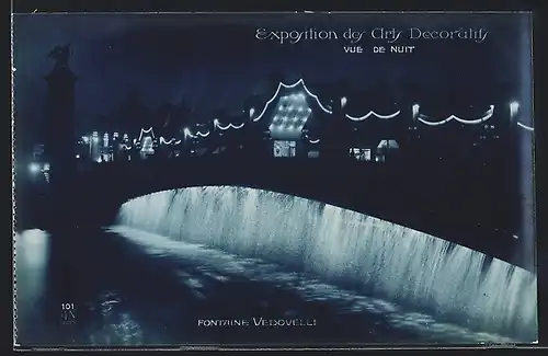 AK Paris, Exposition des Arts décoratifs 1925, Vue de nuit, Fontaine Vedovelli