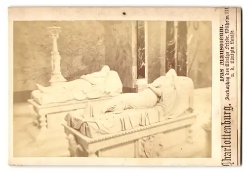 Fotografie Moser Sen., Berlin, Ansicht Berlin, die Sarkophage des König Friedrich Wilhelm III. und Königin Louise