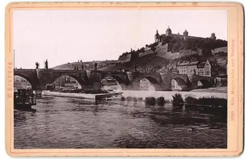 Fotografie Römmler & Jonas, Dresden, Ansicht Würzburg, Alte Mainbrücke und Blick zur Festung