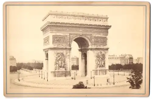 Fotografie unbekannter Fotograf, Ansicht Paris, Blick auf den Arc de Triomphe