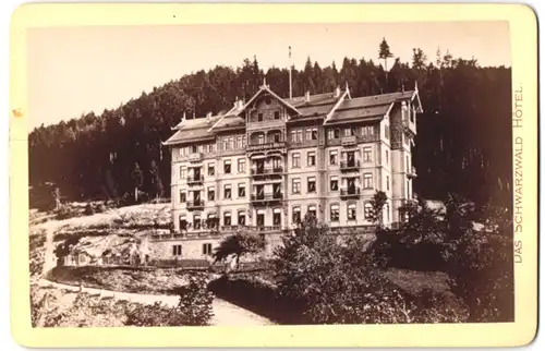 Fotografie unbekannter Fotograf, Ansicht Triberg, Blick auf das Schwarzwald Hotel